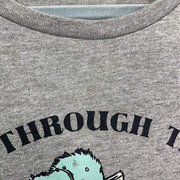 Old Navy “Dashing Through The Snow” Heather Gray Tee Shirt - Picture 12 of 16